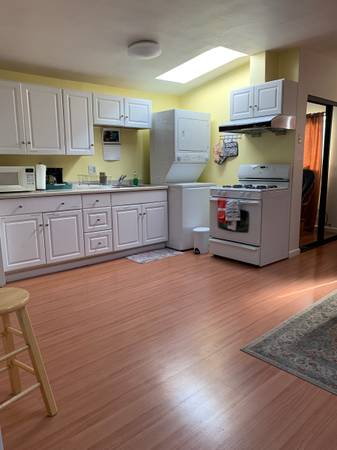 Listing photo 1 of 5
