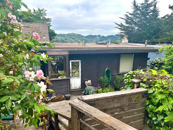 Listing photo 1 of 5