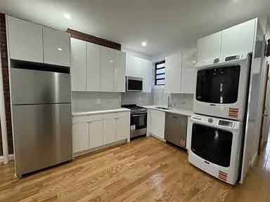 Listing photo 1 of 4