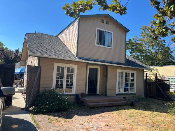 Listing photo 1 of 5