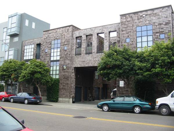 Listing photo 1 of 5