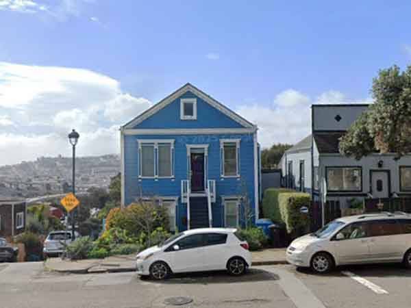 Listing photo 1 of 4
