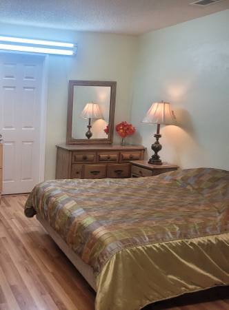 Listing photo 1 of 4