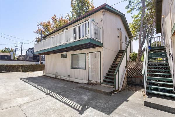 Listing photo 1 of 5