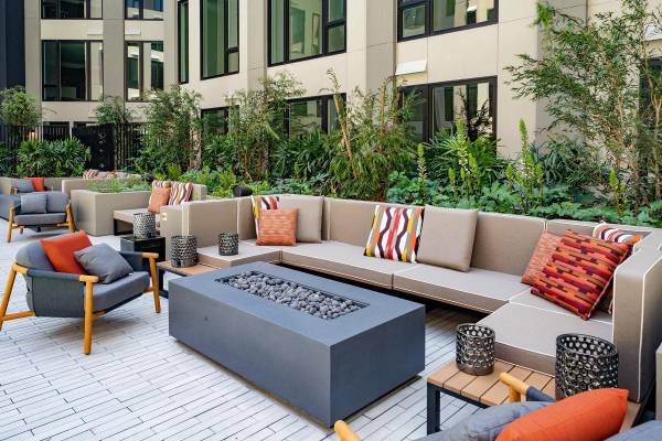 Listing photo 1 of 5