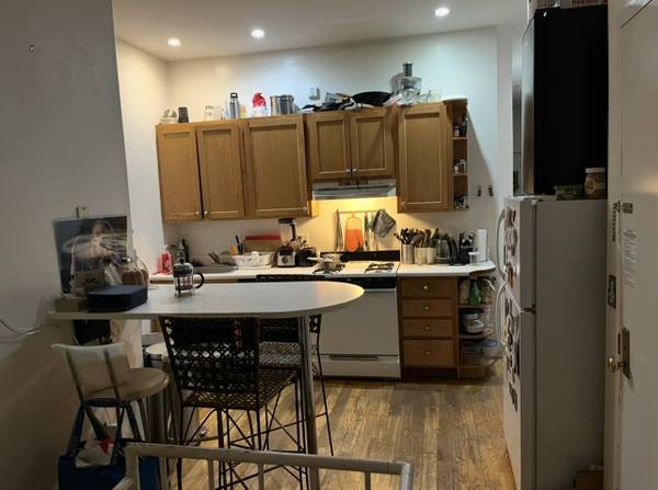 Listing photo 1 of 5