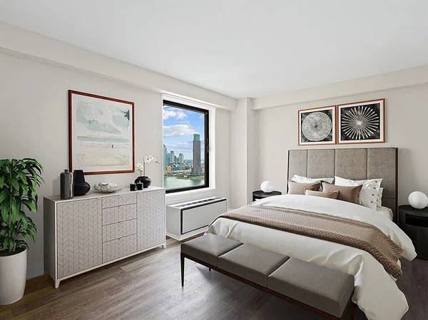 Listing photo 1 of 5