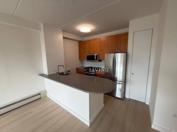 Listing photo 1 of 3