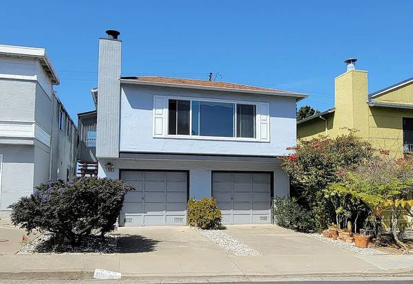 Listing photo 1 of 5