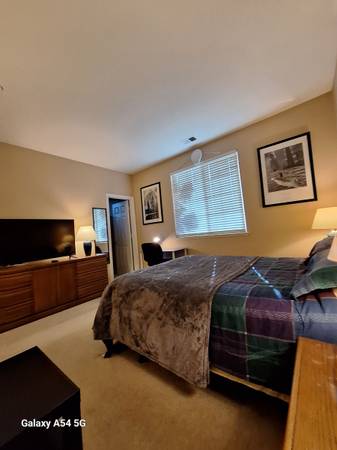 Listing photo 1 of 3