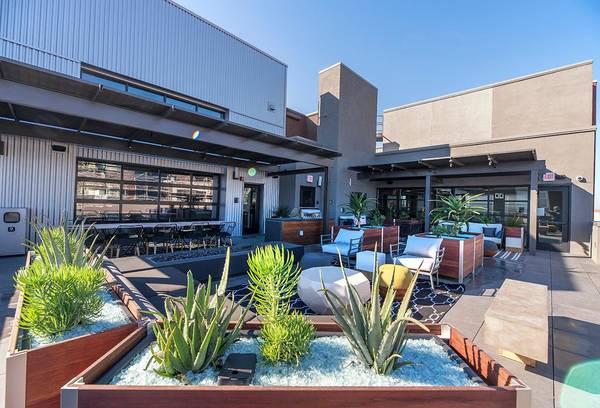 Listing photo 1 of 5