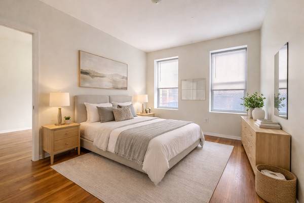 Listing photo 1 of 5