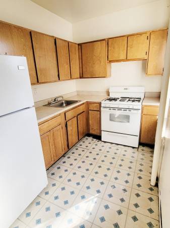 Listing photo 1 of 5