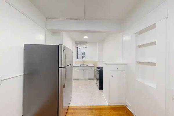 Listing photo 1 of 5
