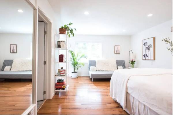 Listing photo 1 of 5