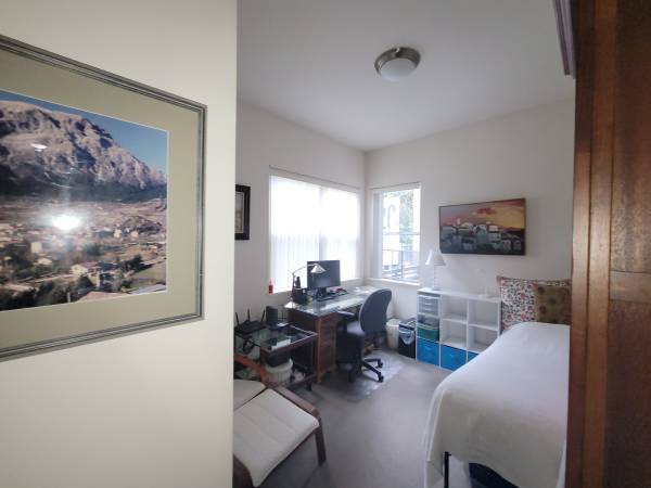 Listing photo 1 of 5