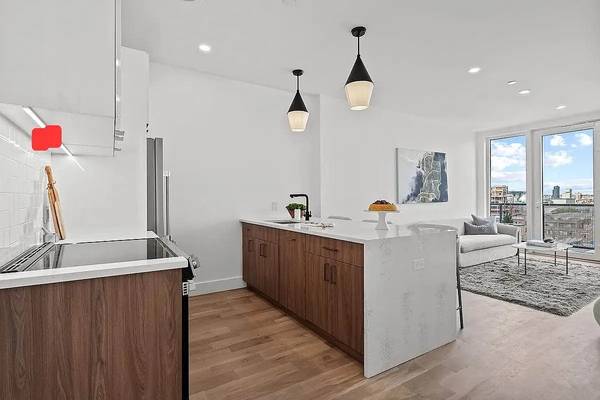 Listing photo 1 of 5