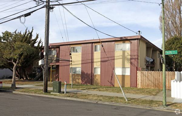 Listing photo 1 of 2