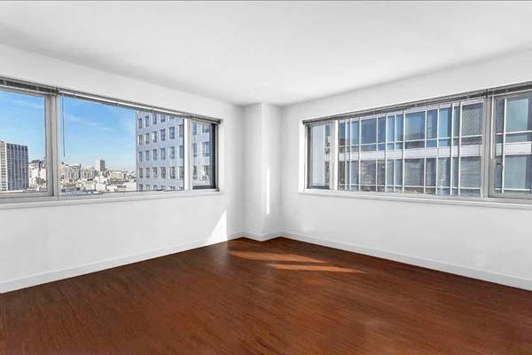 Listing photo 1 of 5