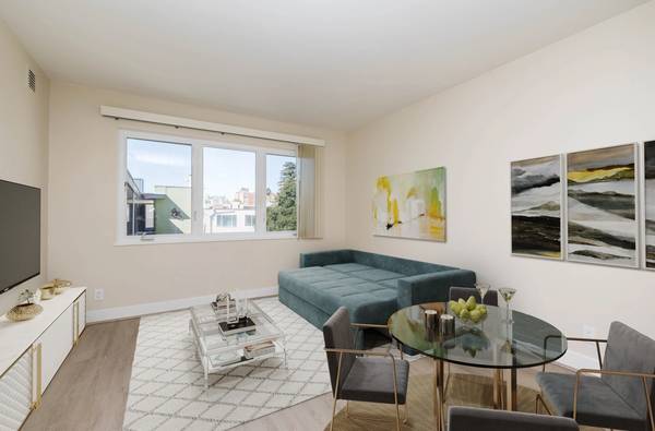 Listing photo 1 of 5