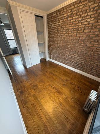 Listing photo 1 of 5