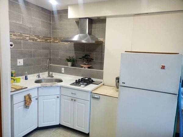 Listing photo 1 of 5