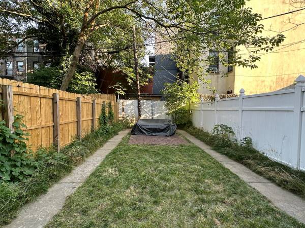 Listing photo 1 of 5