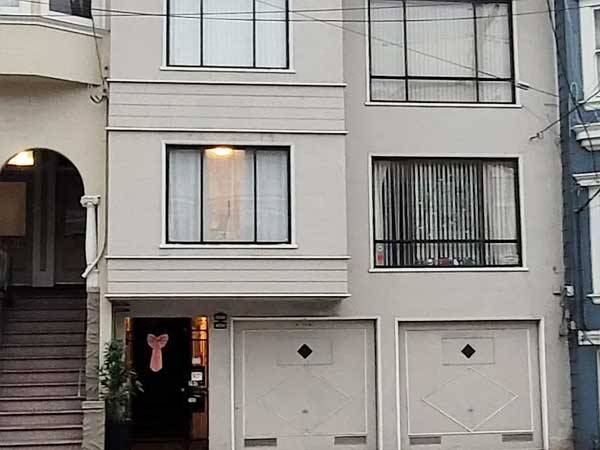 Listing photo 1 of 4