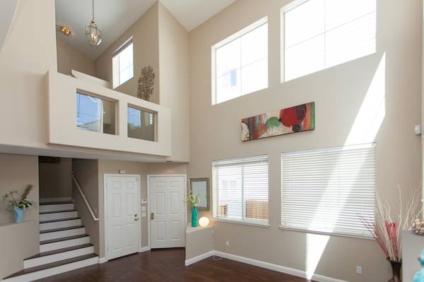 Listing photo 1 of 5