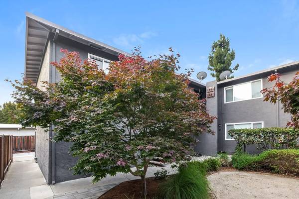 Listing photo 1 of 5