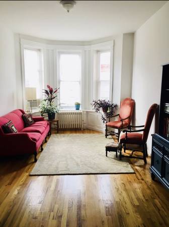 Listing photo 1 of 5