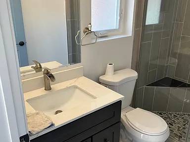 Listing photo 1 of 5
