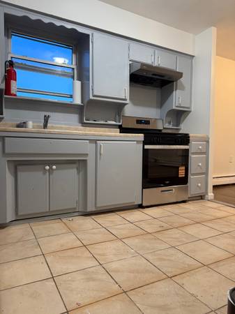 Listing photo 1 of 5