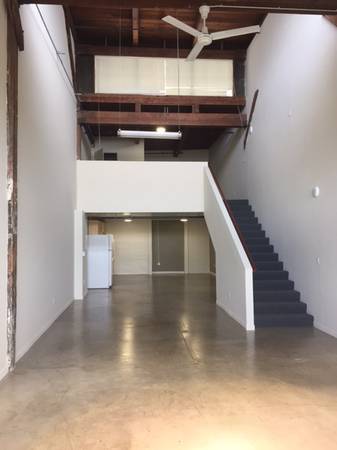 Listing photo 1 of 5