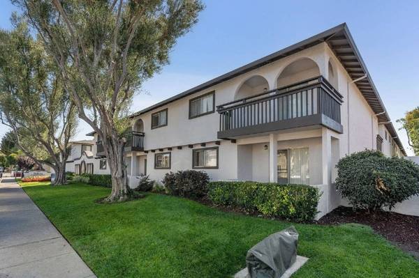 Listing photo 1 of 5