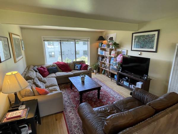 Listing photo 1 of 5
