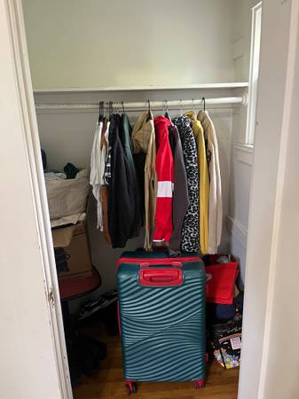 Listing photo 1 of 3