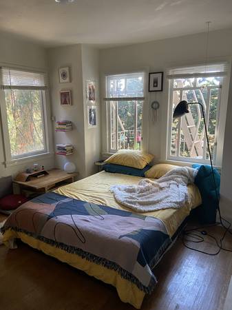 Listing photo 1 of 5