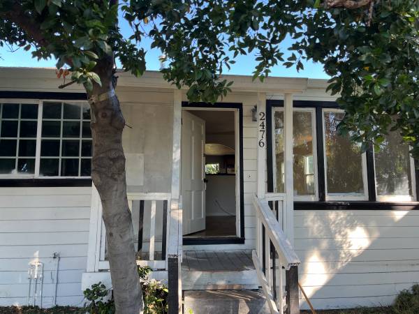 Listing photo 1 of 5