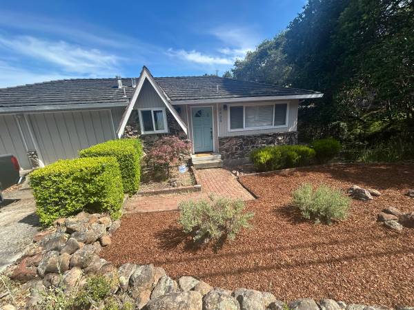 Listing photo 1 of 5