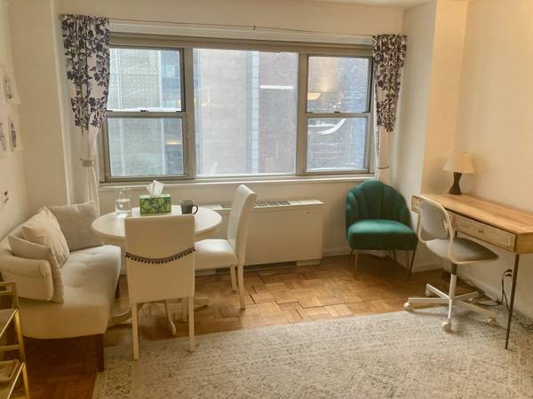 Listing photo 1 of 5