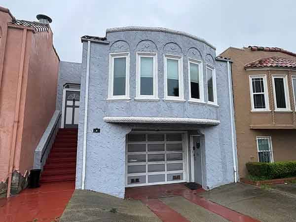 Listing photo 1 of 4
