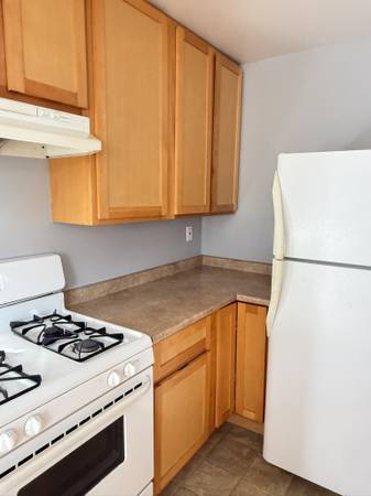 Listing photo 1 of 5