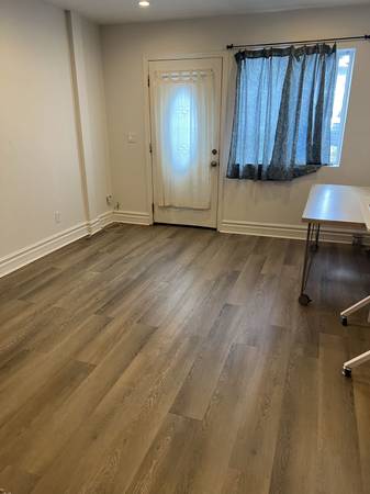 Listing photo 1 of 4
