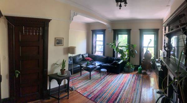 Listing photo 1 of 5