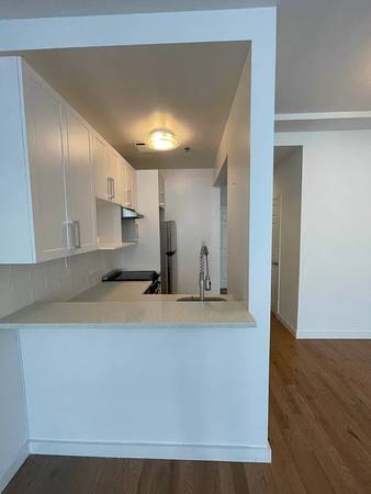 Listing photo 1 of 8