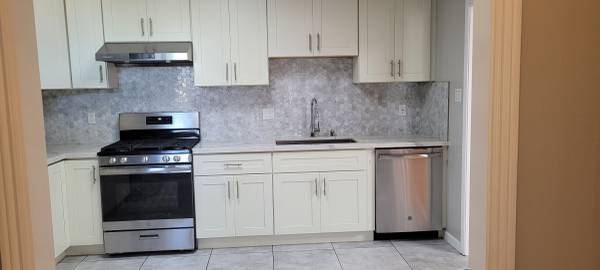 Listing photo 1 of 5