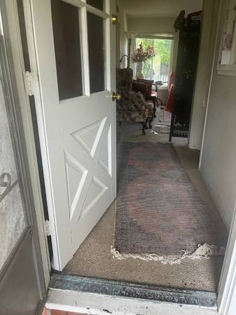 Listing photo 1 of 5