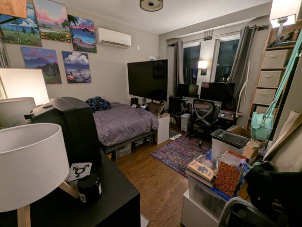 Listing photo 1 of 5