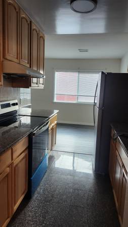 Listing photo 1 of 5